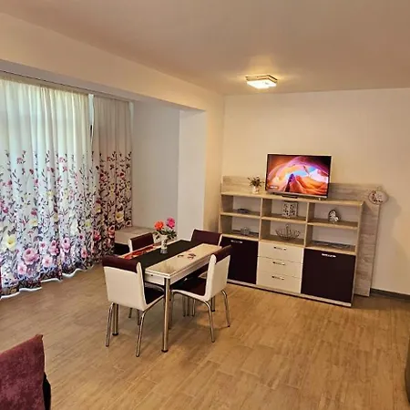 Bell Marina Alezzi - Langa Plaja 아파트