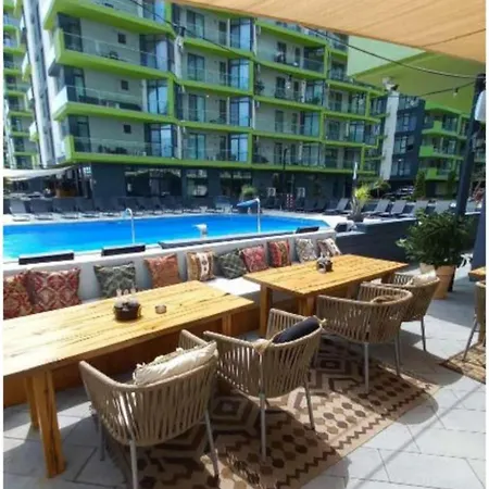 Bell Marina Alezzi - Langa Plaja