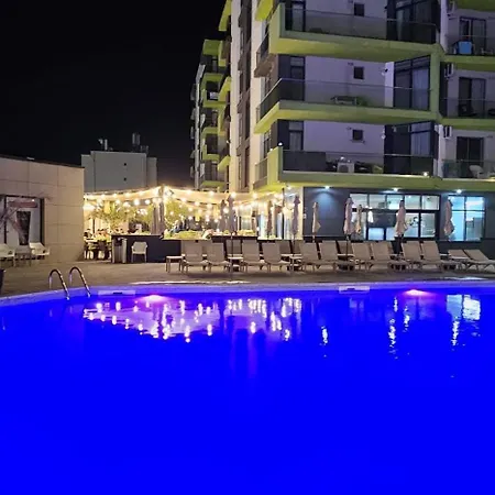 Bell Marina Alezzi - Langa Plaja 아파트 Năvodari